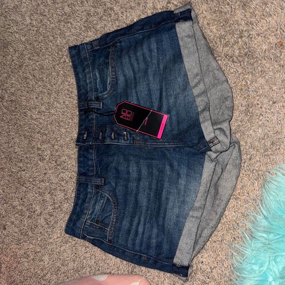 no boundaries low rise shorts